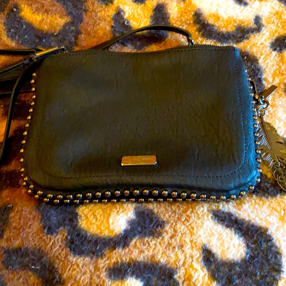 Very pretty crossbody
